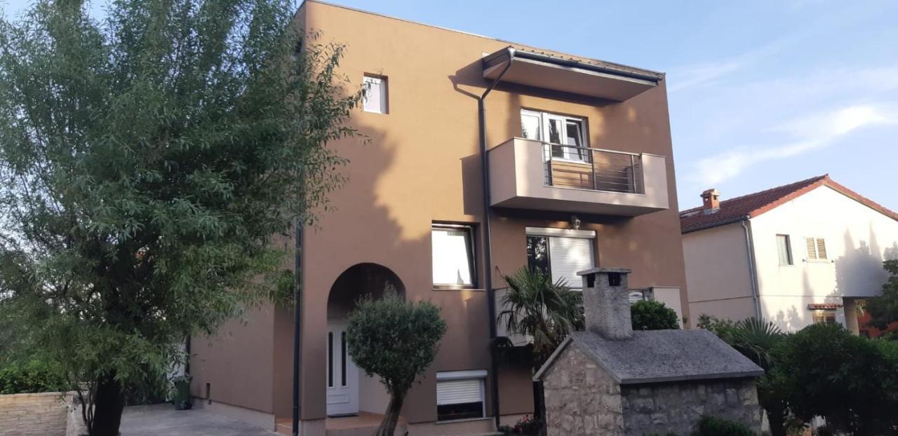 Apartmani Mille Starigrad Paklenica Exterior foto